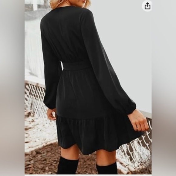 CUPSHE Dress Black Mini Dress Button Down V-Neck Long Sleeve Whimsigoth NWT - Picture 3 of 6